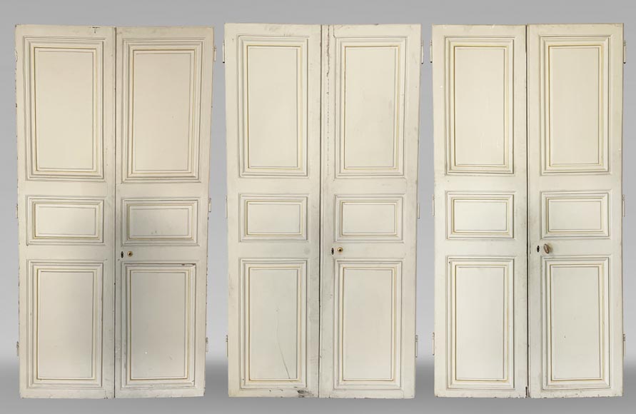 Batch of three double doors in painted wood-0