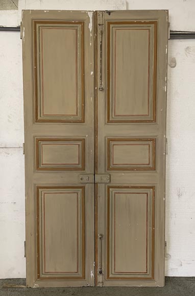 Batch of three double doors in painted wood-14