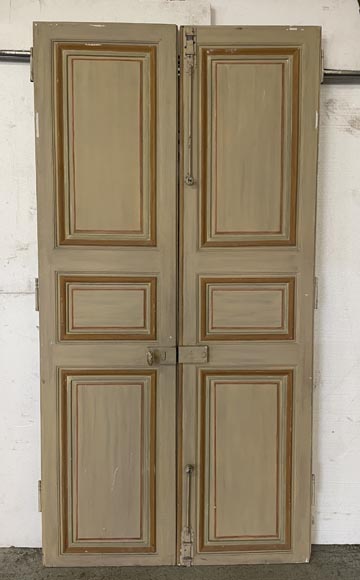 Batch of three double doors in painted wood-18
