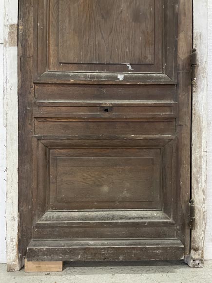 Antique oak door with its frame-8