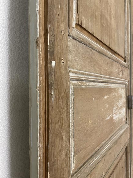 Double paneled door in wood with curved top-8