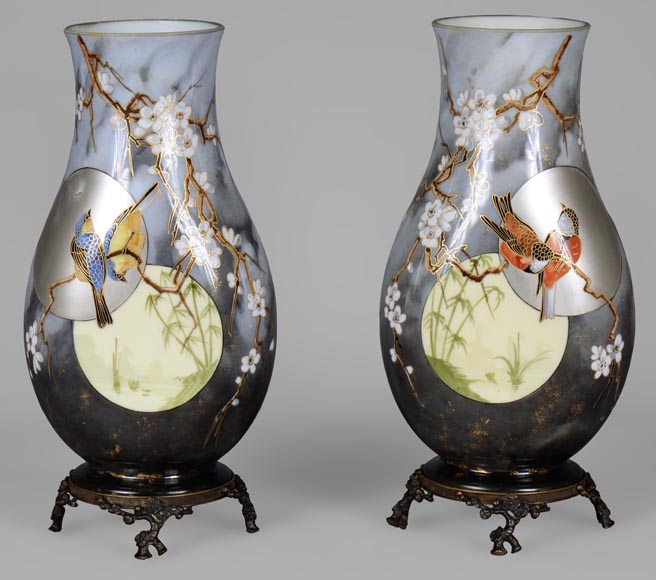 BACCARAT - Pair of Japanese vases in opalescent glass mounted in