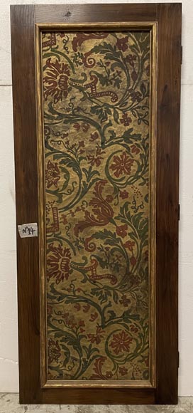 Paneled room with velvet and Cordove leather decoration, 19th century-1