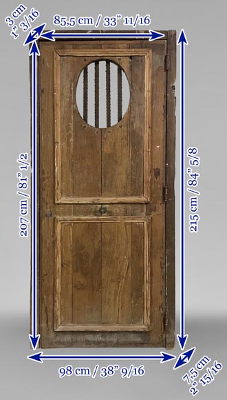Small antique and simple door in oak with an oval opening - Doors