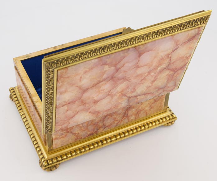 Beautiful Napoleon III small box in pink fluorine and gilt bronze-4