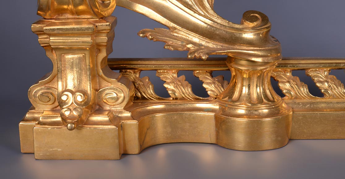 Fire fender with acanthus leaves-5
