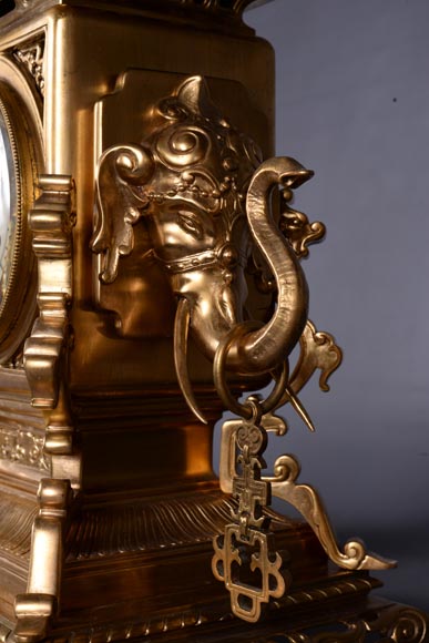 Raingo Frères, Japanese set clock in gilt bronze with Foo dogs and elephants, circa 1880-12