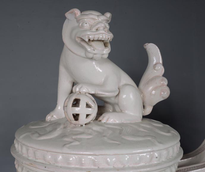 Gallé for l'Escalier de Cristal, Ceramic covered pot adorned with a Foo dog on the lid taking the traditional shape of Chinese perfume burner, circa 1870-9