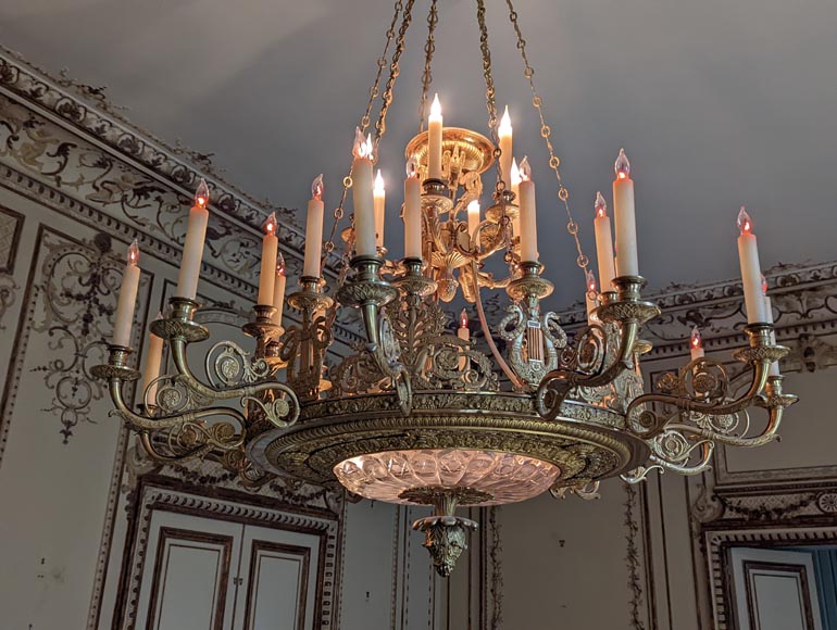 Alexandre GUERIN (attributed to) - Important Empire period chandelier in gilt bronze and cut crystal with thirty lights-4