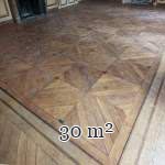 Oak parquet flooring with a diamond and flower decoration with edges, 19th century