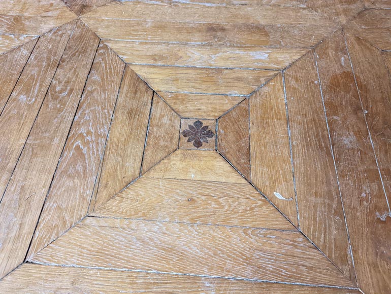 Oak parquet flooring with a diamond and flower decoration with edges, 19th century-8