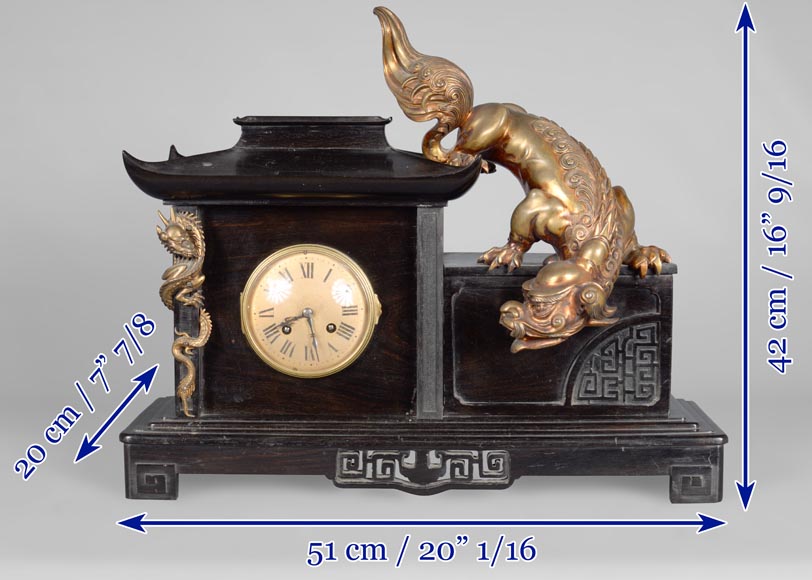  Gabriel VIARDOT (attributed to), Clock shaped as a pagoda with a Foo dog bronze, circa 1870-1880-11