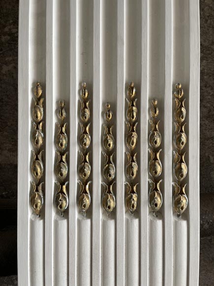 Series of Ionic pilasters in sculpted and painted wood-4