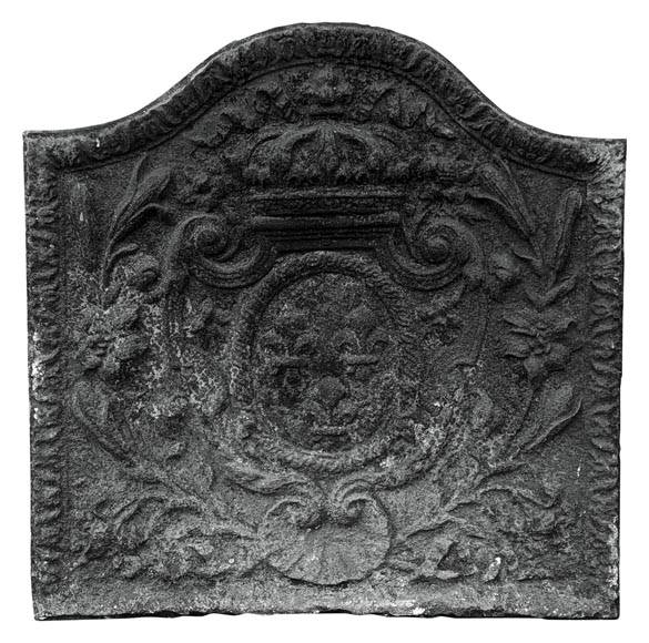 Beautiful and small Louis XV period fireback with the France coat of arms-0