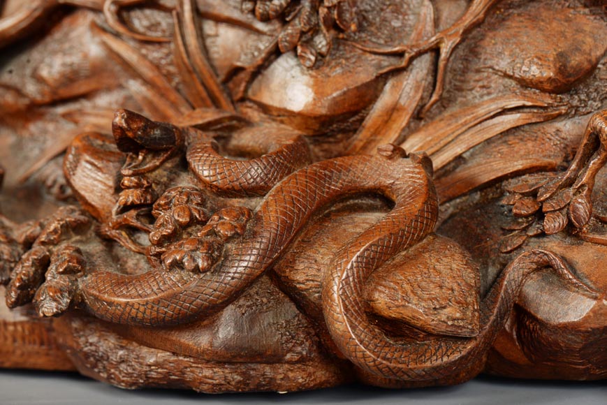 GUERET Frères - Splendid oak chest richly sculpted with a forest animal decoration-10