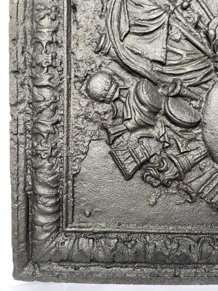Exceptional fireback with the France coat of arms and Louis XIV's mascaron and motto-8