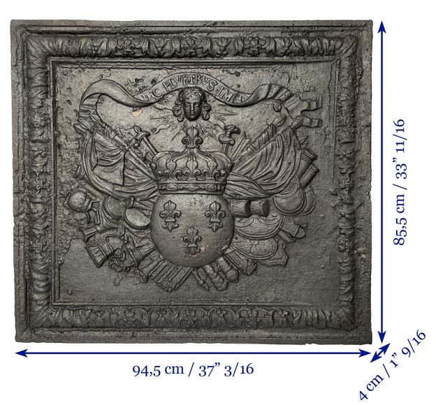 Exceptional fireback with the France coat of arms and Louis XIV's mascaron and motto-12