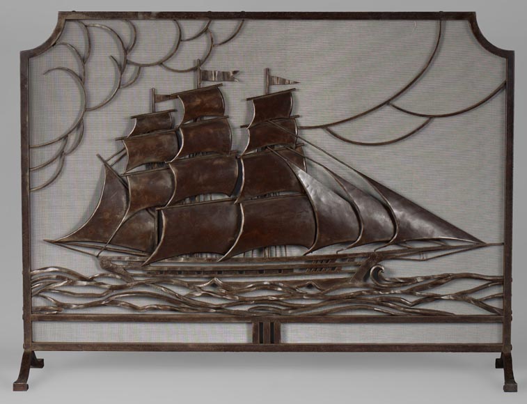 Birmingham Guild Ltd (attr.à ) - Wrought iron firescreen depicting a sailing boat -0