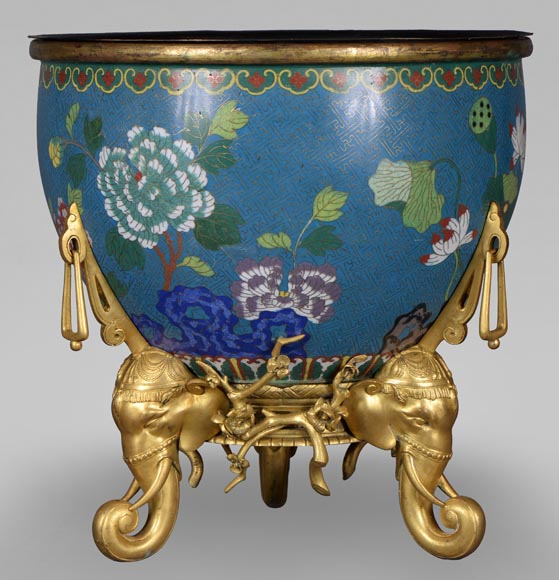 F. Barbedienne (Attr. to) - Planter with a Chinese cloisonne enamel decor mounted in gilt bronze-0