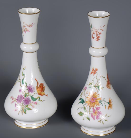 Manufacture de Sèvres - Pair of vases Delhi model with a polychrome floral decoration, 1875-3