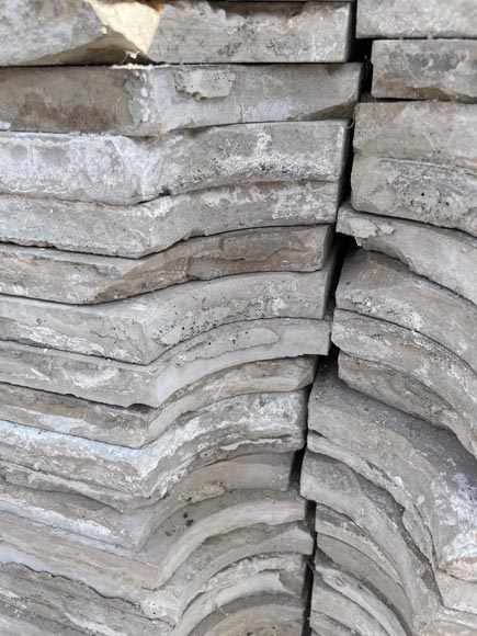 23 square meters of stone flooring with cabochons-6