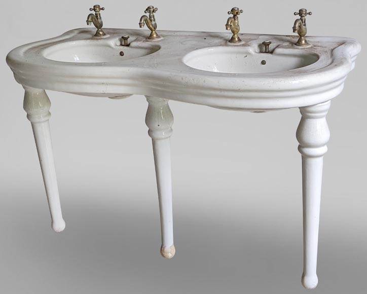 Double washbasin on feet in earthenware-0