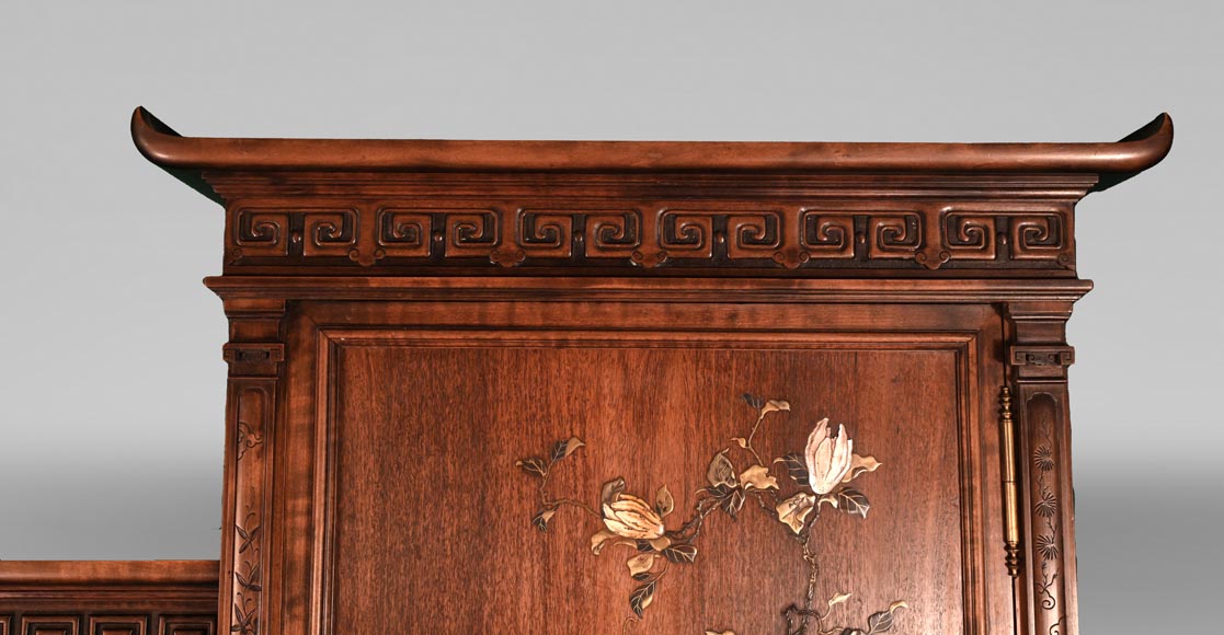 Gabriel VIARDOT (attributed to), Japanese-Style Display Cabinet