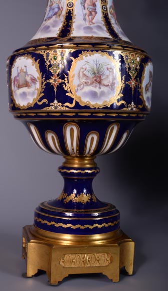 Girandole in bronze and Sèvre porcelain-13
