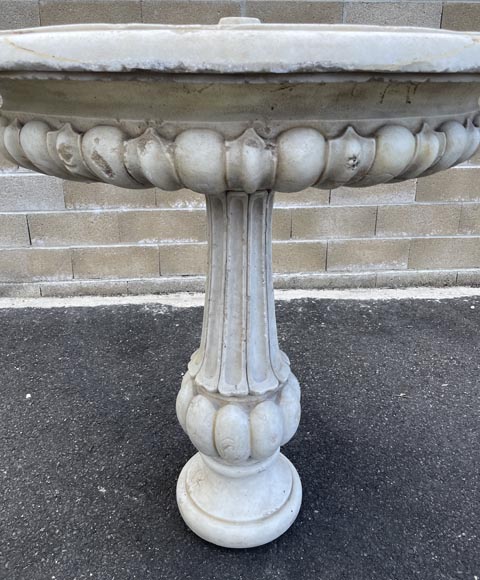 Small fountain in Carrara marble-1