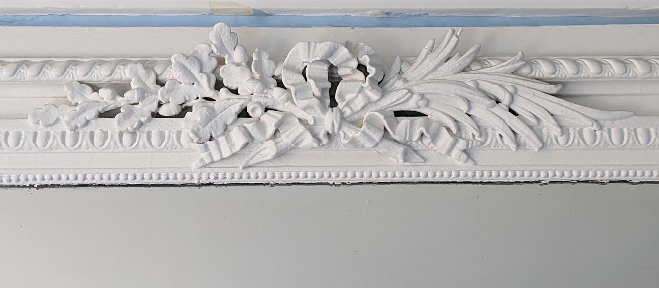 Napoleon III style trumeau witha bouquet of oak leaves and fern-1