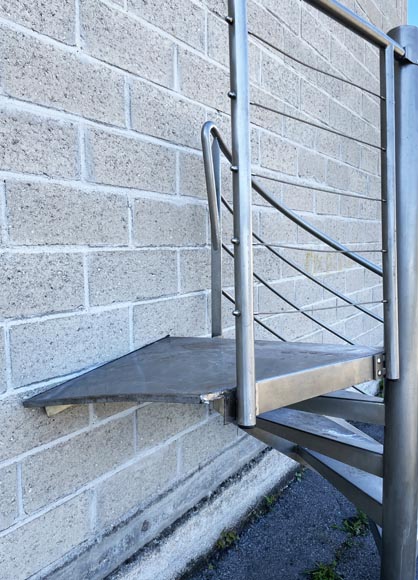Modern metal spiral staircase-8