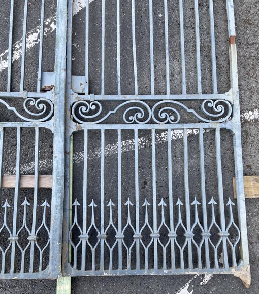 Wrought iron double panel gate with spikes-12