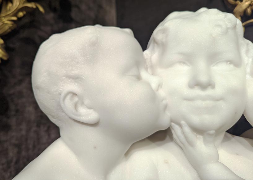 Affortunato GORI, Sculpture in Carrara marble depicting three busts of children on its original   column-5