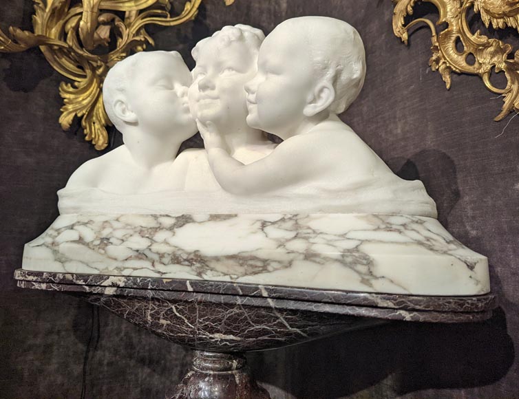 Affortunato GORI, Sculpture in Carrara marble depicting three busts of children on its original   column-6