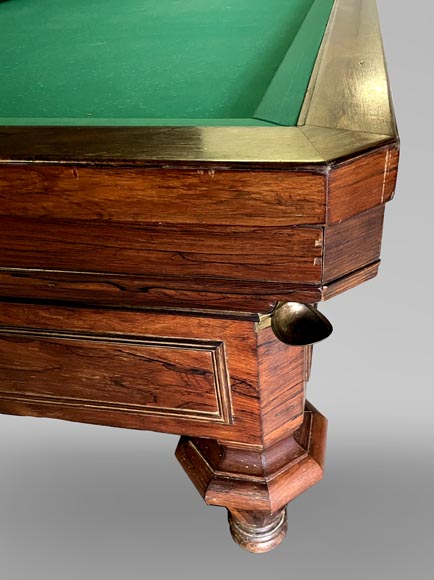 BRUNSWICK COMPANY, imposing French billiard table in veneer BRUNSWICK COMPANY, imposing French billiard table in veneer-3