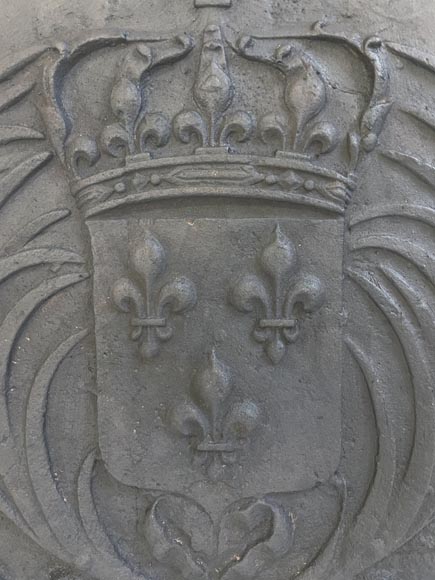 Old fireback with the arms of France-1