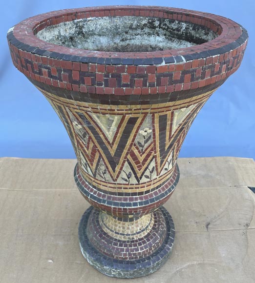 Four mosaic garden vases Garden ornaments, Vases, Gardeners, urns