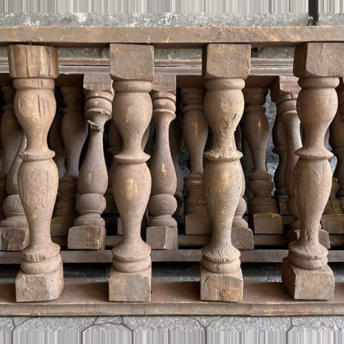 Important set of wooden railings from Egypt