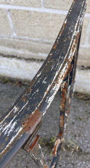 Three-sided wrought-iron balcony railing, 19th century-4