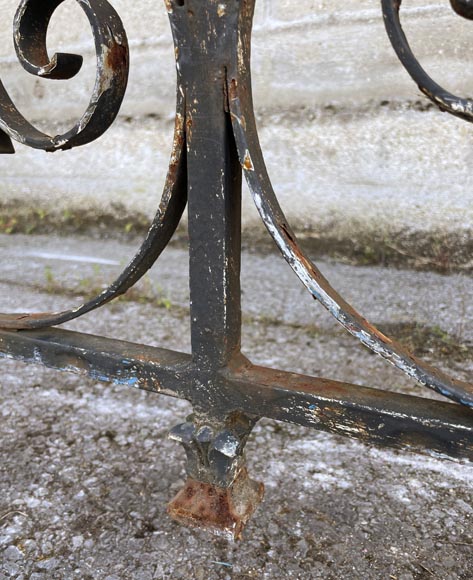 Three-sided wrought-iron balcony railing, 19th century-6