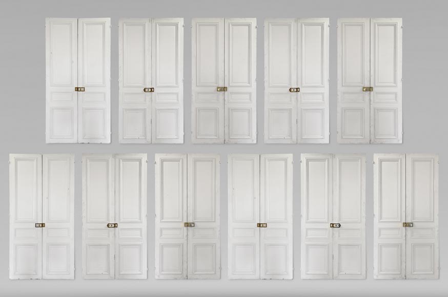 Important set of 11 molded double doors-0