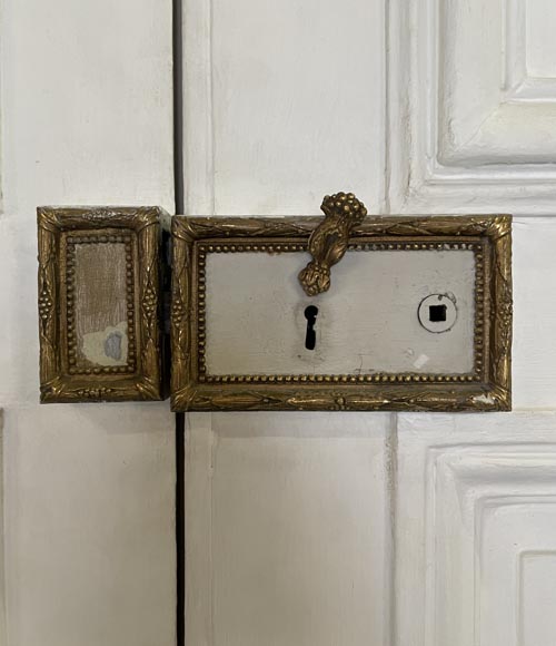 Important set of 11 molded double doors-4