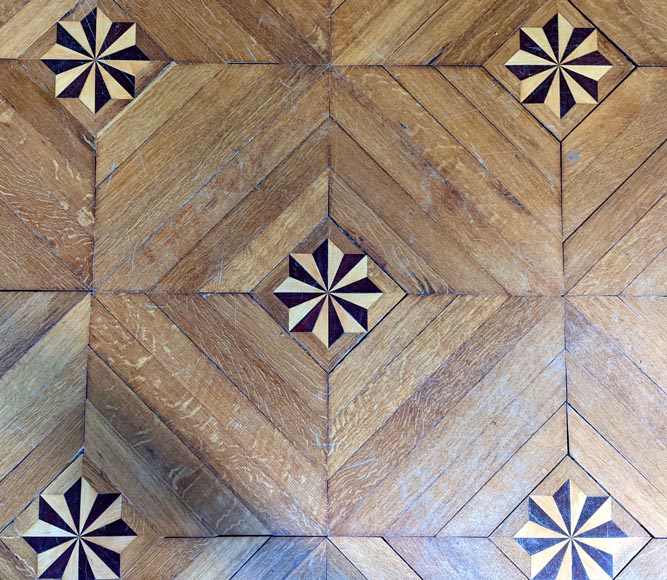 Lots of 105 m² in herringbone pattern, large sawtooth frieze and star motifs-2
