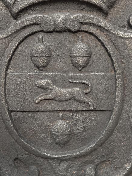 17th century fireback with the coat of arms of Jérôme de La Chasseigne-1