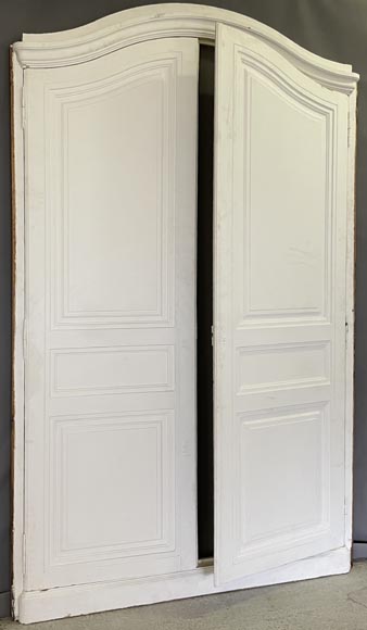 Double curved cupboard door with frame-1