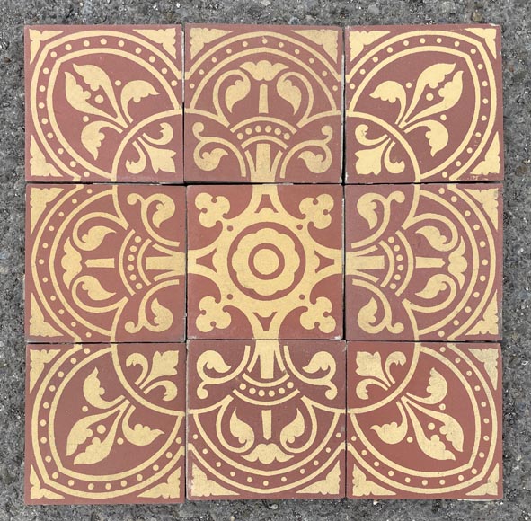 Small 10 m² cement tile floor-3