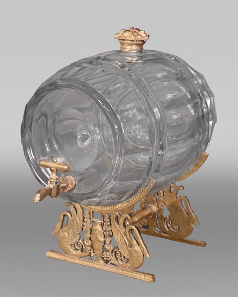 L’Escalier de Cristal (attributed to) Gilt-bronze liqueur barrel with its stand-0