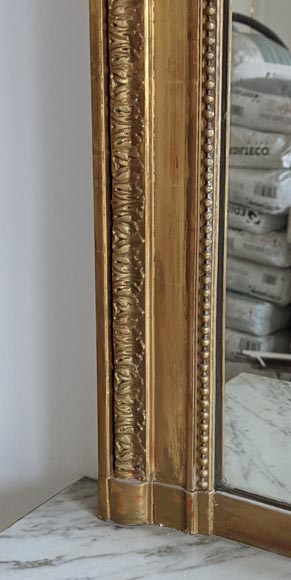 Gilded trumeau with laurel wreaths-4