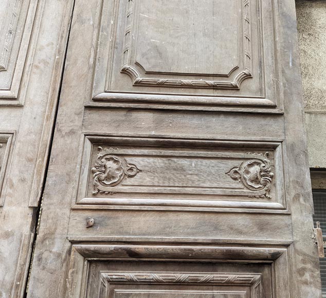 Napoleon III-style oak double door with shell decoration-1