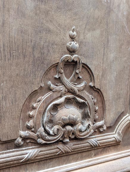 Napoleon III-style oak double door with shell decoration-5